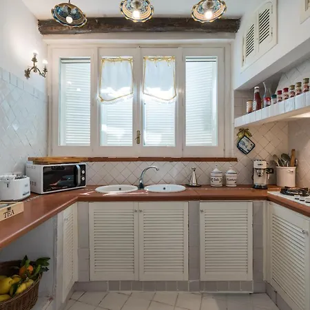 Casamia - Sea View And Private Outdoor Hot Tub *